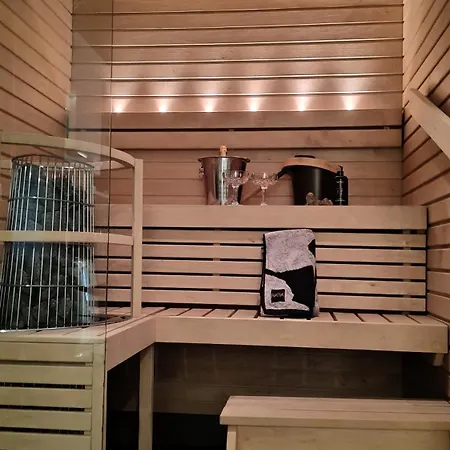 Lux 1 With Sauna Apartman *